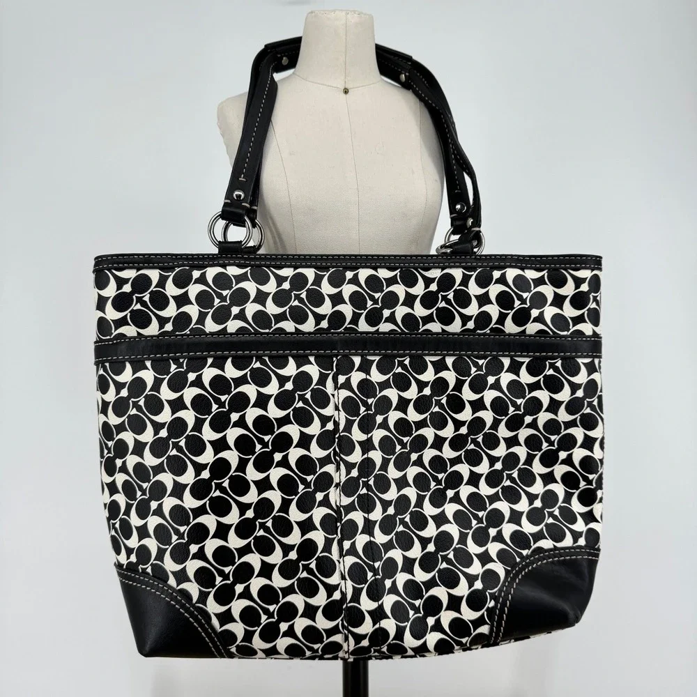 Coach Chelsea Heritage Stripe Signature Tote Black White Canvas Leather F15137